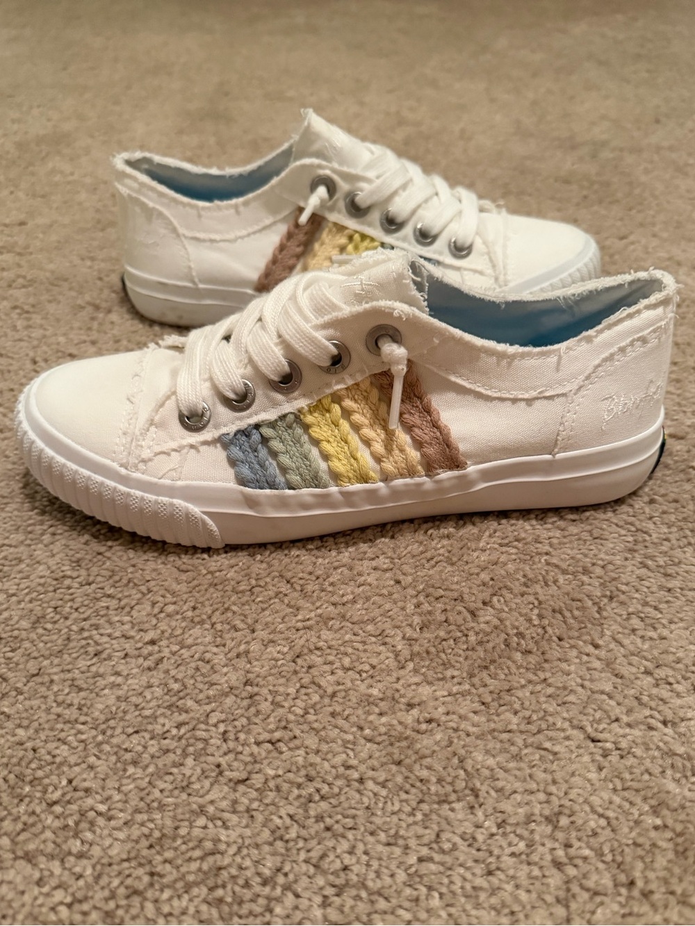Blowfish Malibu Blaine white canvas sneakers rainbow 🌈 Size 7